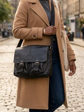 Rowallan of Scotland black leather messenger bag with crossbody strap